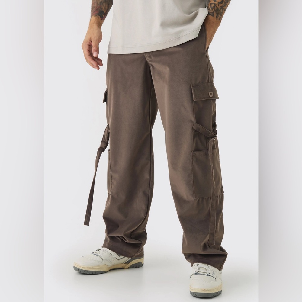 NWT BoohooMAN Fixed Waist Relaxed Suede Cargo Strap Pants